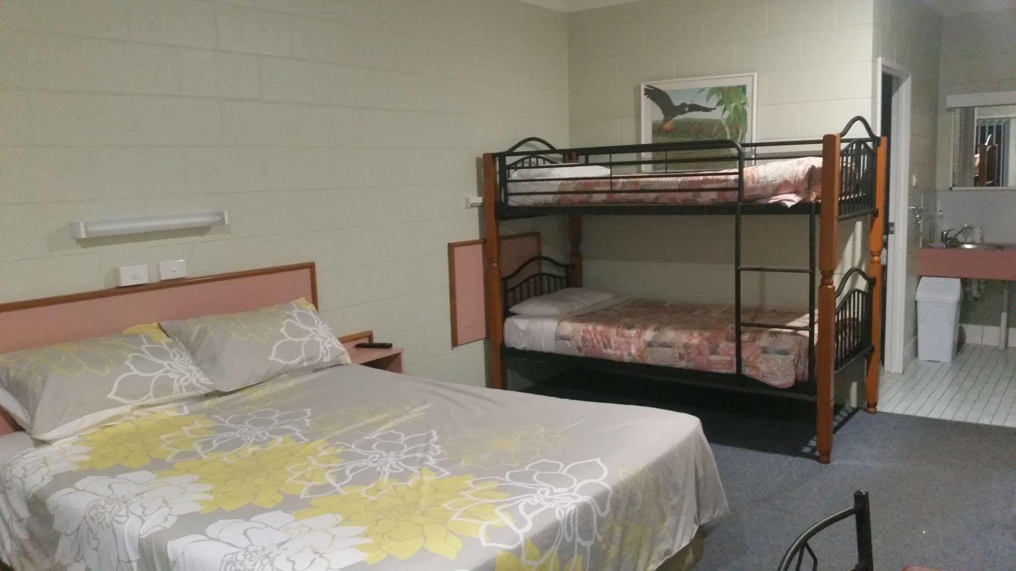 Yungaburra Park Motel Dış mekan fotoğraf